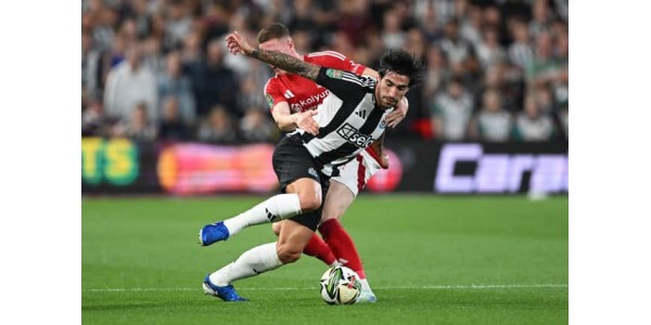 Sandro Tonali deed mee aan Newcastle United's eerste Engelse League Cup-kampioenschap